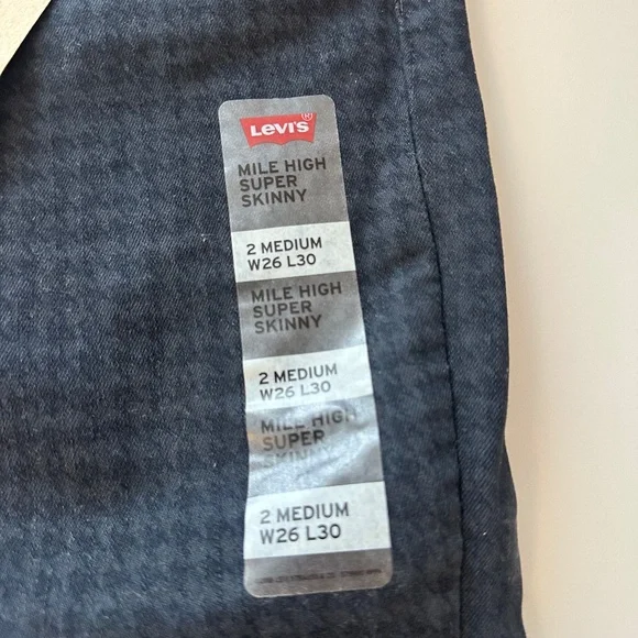 NWT Levi's Mile High Super Skinny Checkered Jeans | Size 26 - Picture 10 of 13